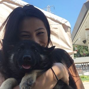 Meet your Posher, Cabrina